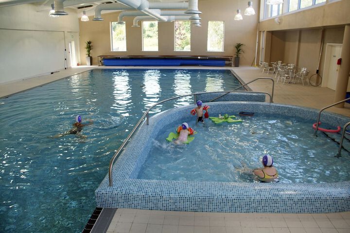 Pool 9 of 16