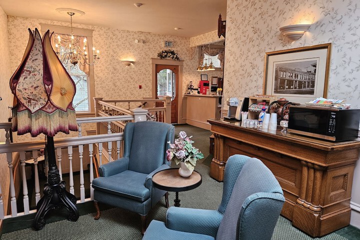 Hotel Interior 10 of 95