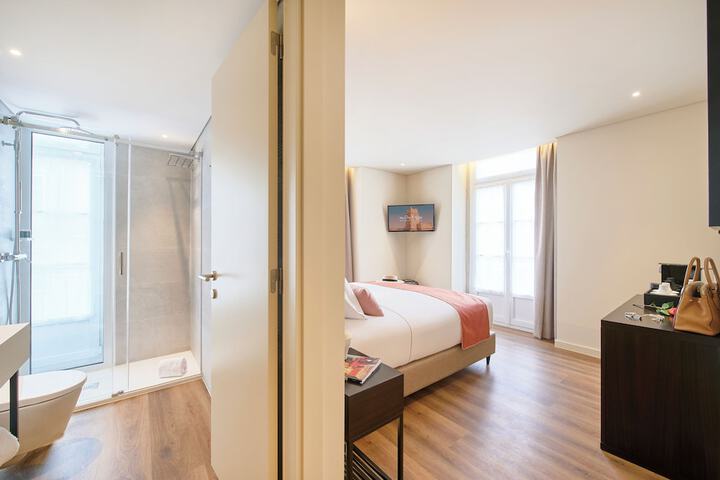 Room 12 of 70