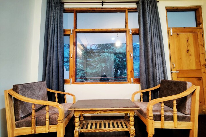 Room 14 of 38
