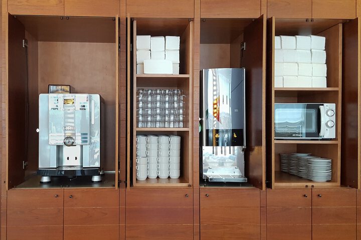 Breakfast/Coffee Service 53 of 92