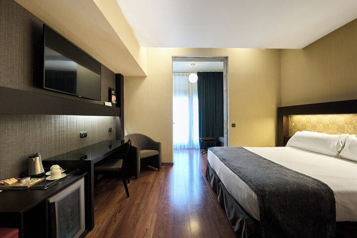 Room 19 of 62