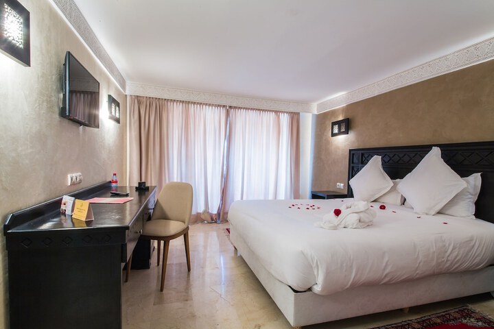 Room 9 of 49