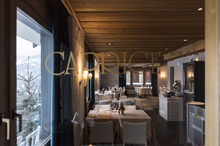Dining 59 of 70