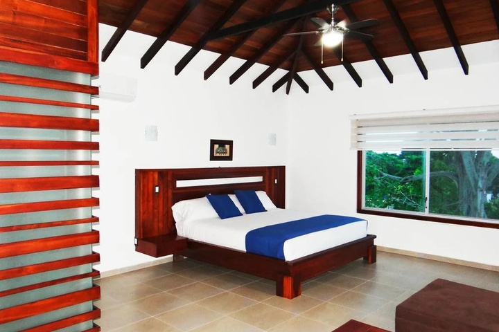 Room 3 of 17