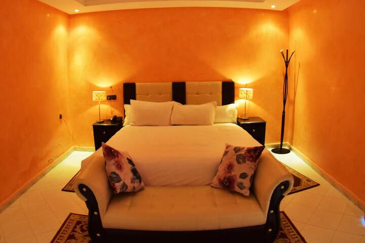 Room 5 of 42