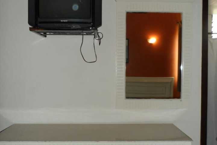 Room 16 of 29