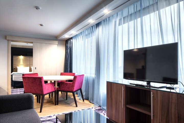 Room 13 of 145