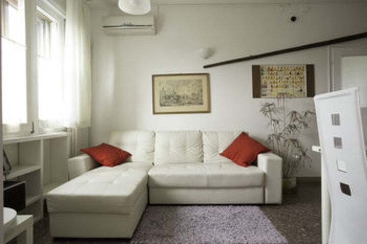 Room 814 of 871