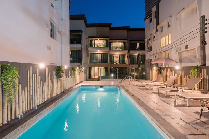 Pool 79 of 102