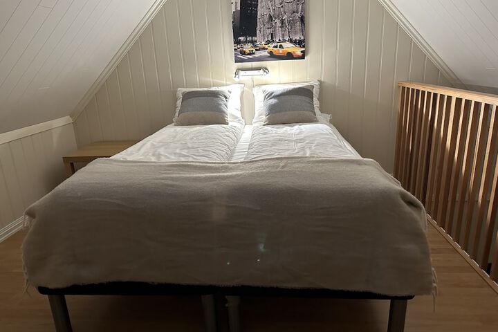 Room 2 of 68