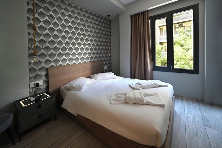 Room 92 of 200