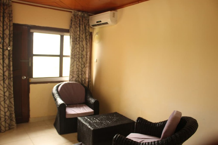 Room 17 of 37