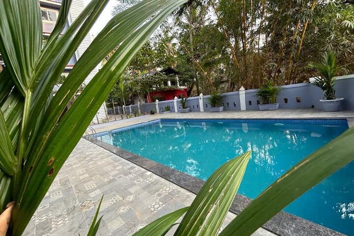 Pool 65 of 84