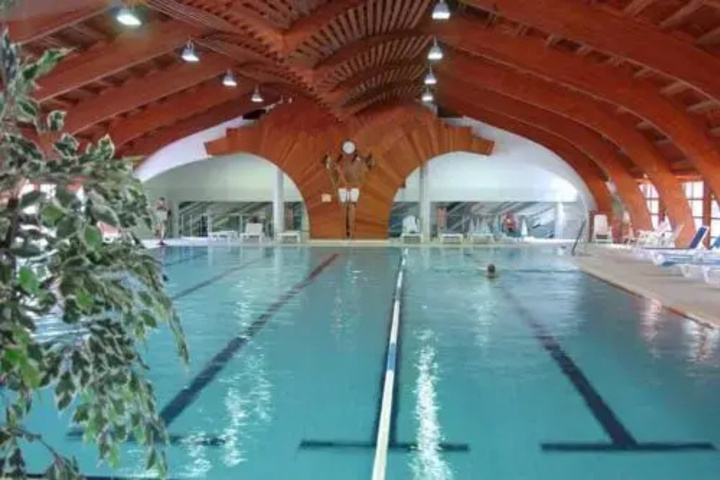 Pool 6 of 9