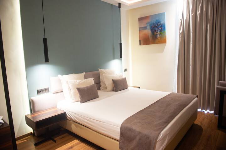 Room 18 of 53