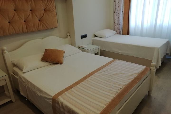 Room 7 of 30