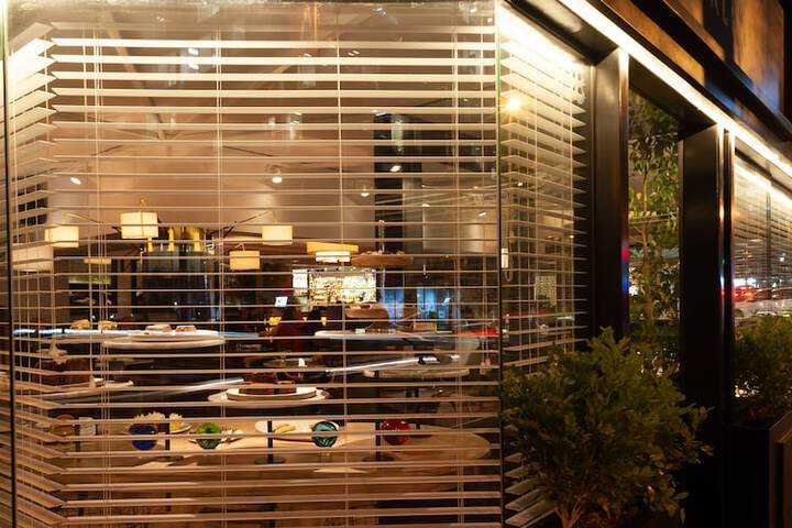 Dining 37 of 47