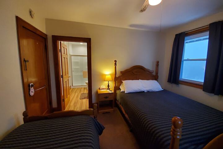 Room 8 of 68