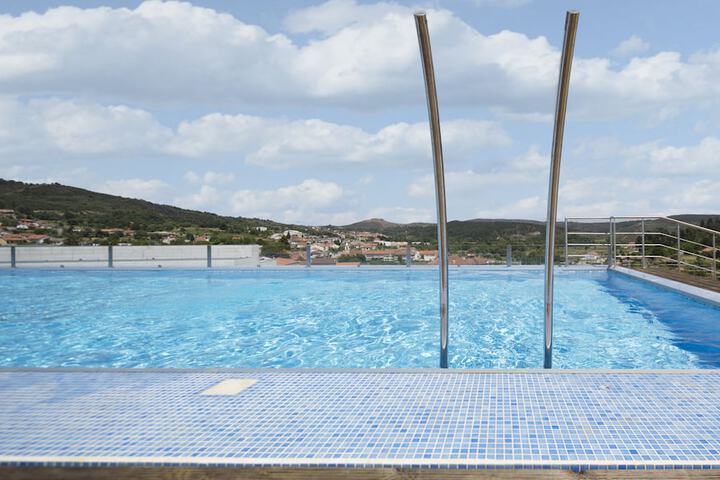 Pool 41 of 98