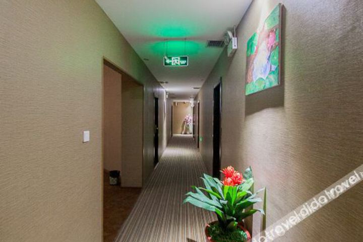 Hotel Interior 13 of 19