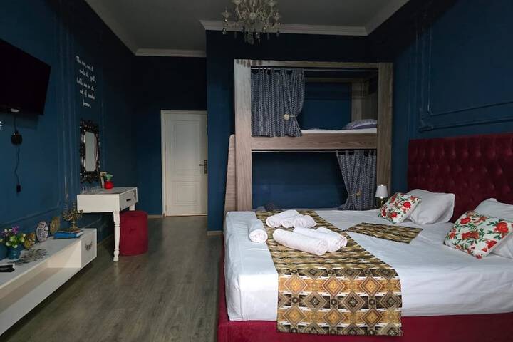 Room 14 of 116