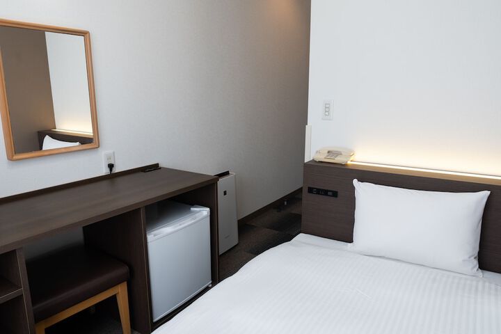 Room 4 of 22
