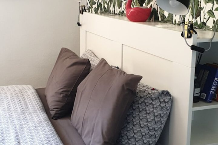 Room 68 of 76