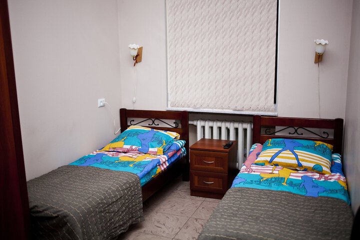 Room 3 of 10