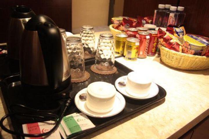 HUA YI HOTEL