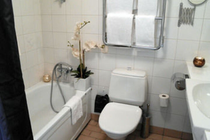 Room 30 of 82