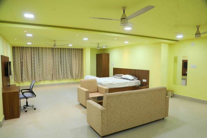 Room 8 of 27