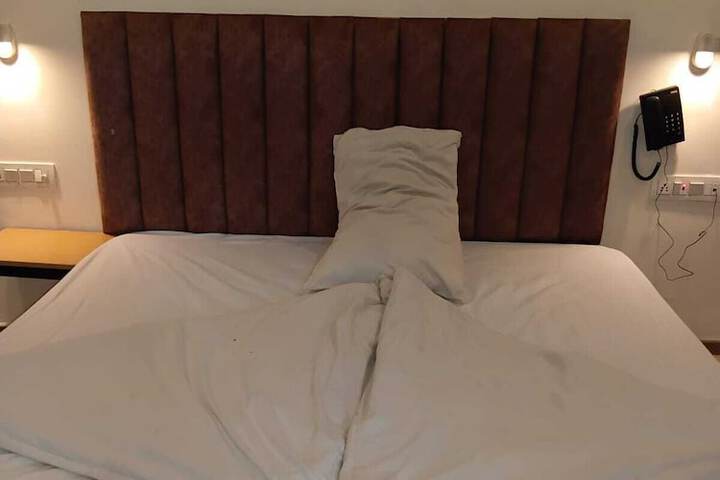 Room 2 of 12