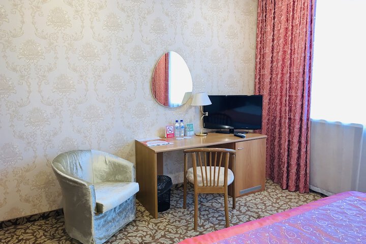 Room 26 of 61