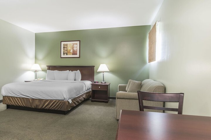 Room 12 of 36