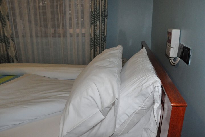 Room 8 of 42