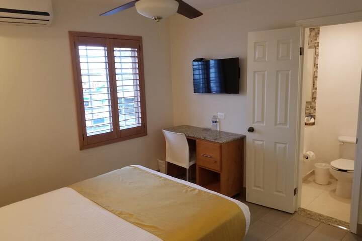 Room 13 of 26
