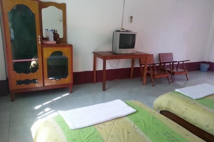 Room 2 of 6