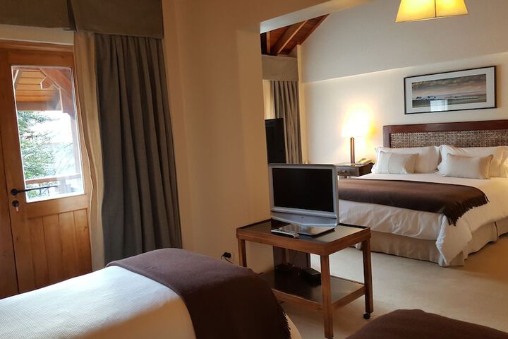 Room 5 of 99