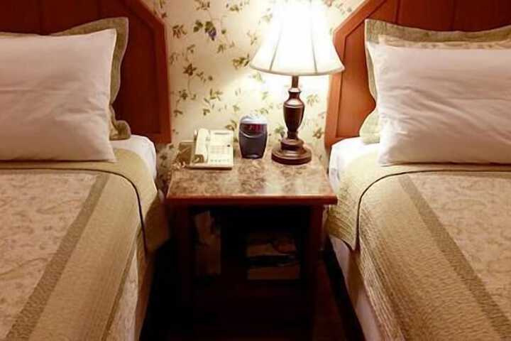 Room 6 of 29