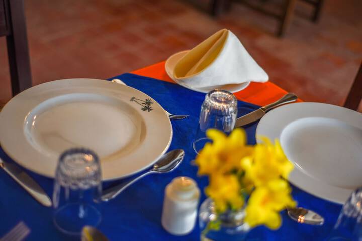 Dining 15 of 20
