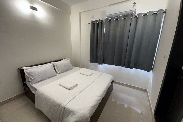 Room 4 of 18