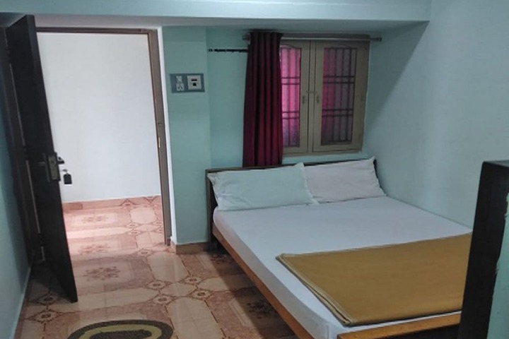 Room 6 of 27