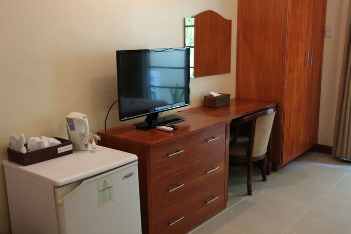 Room 9 of 35