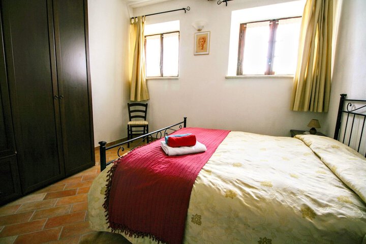 Room 12 of 186