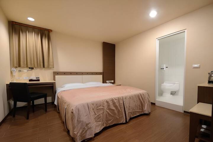 Room 12 of 48