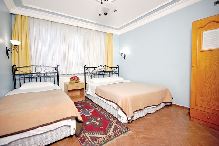 Room 12 of 30