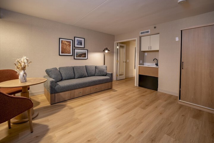 Room 28 of 42