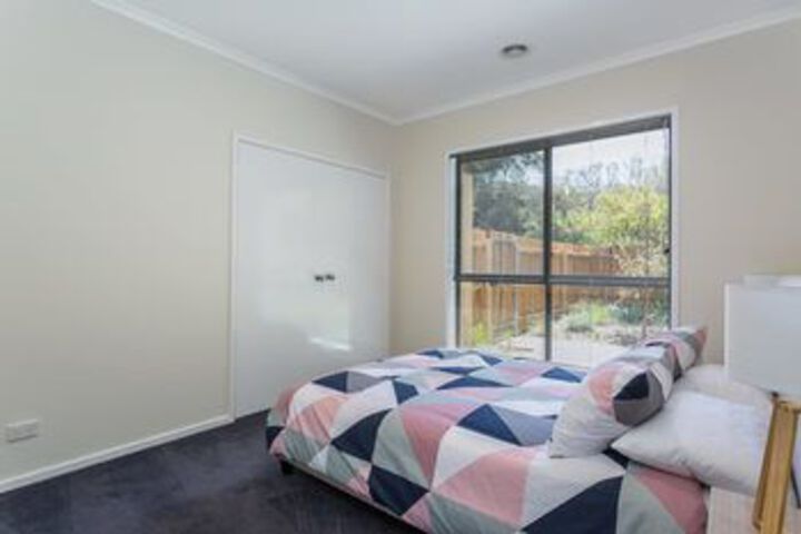 Room 6 of 13
