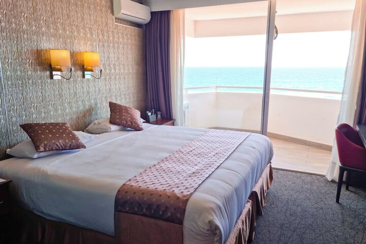 Room 3 of 15